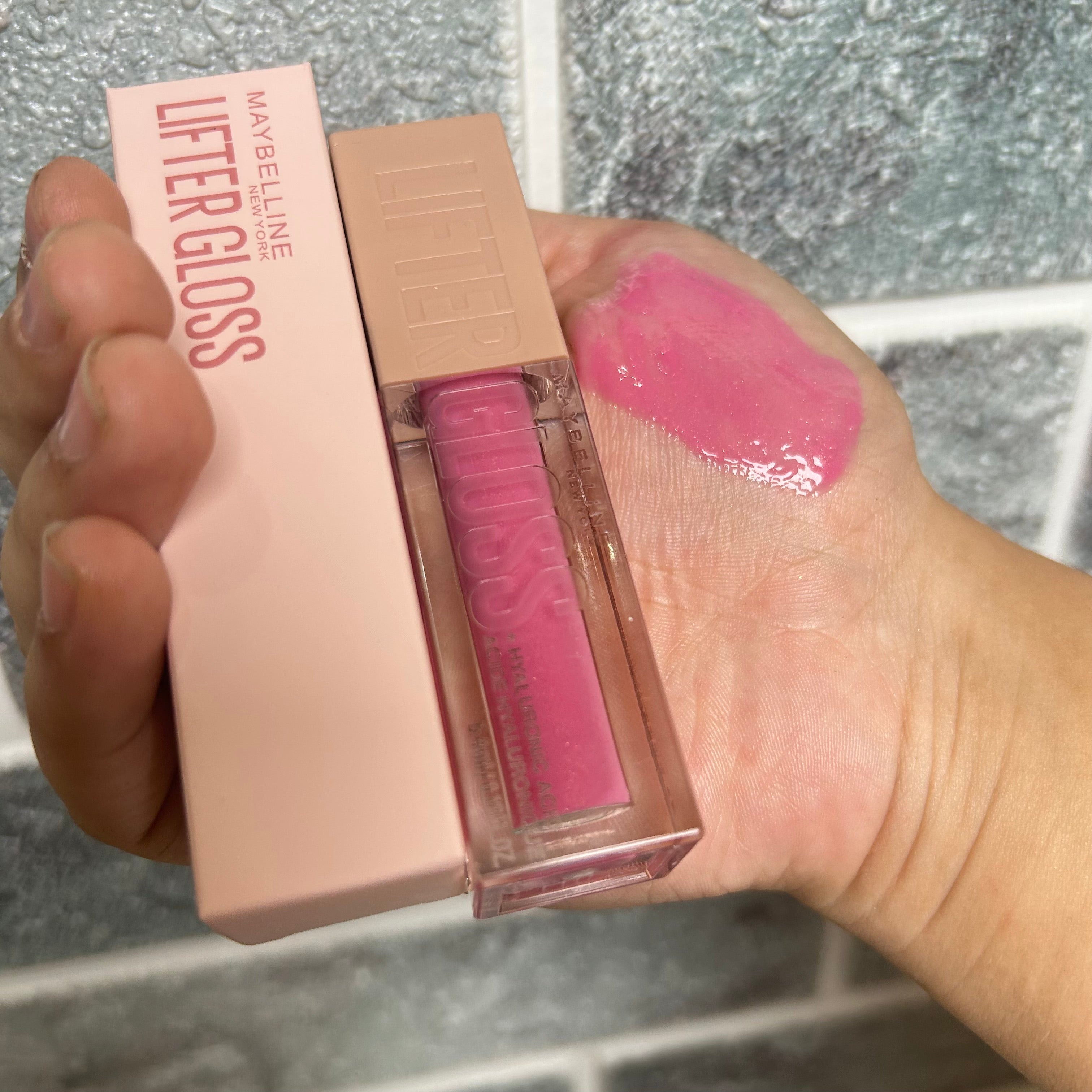 Maybelline New York Lifter Hydrating Lip Gloss